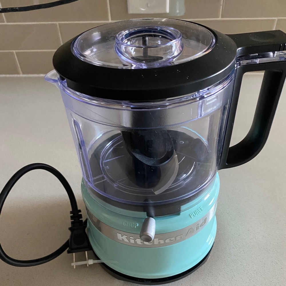 Never used, mini Kitchenaid food processor 🥘🥔🥕